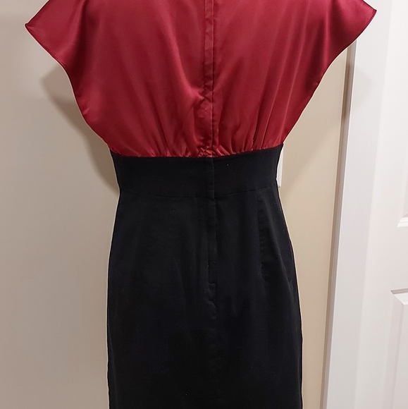 Sheath Dress - Picture 2 of 3